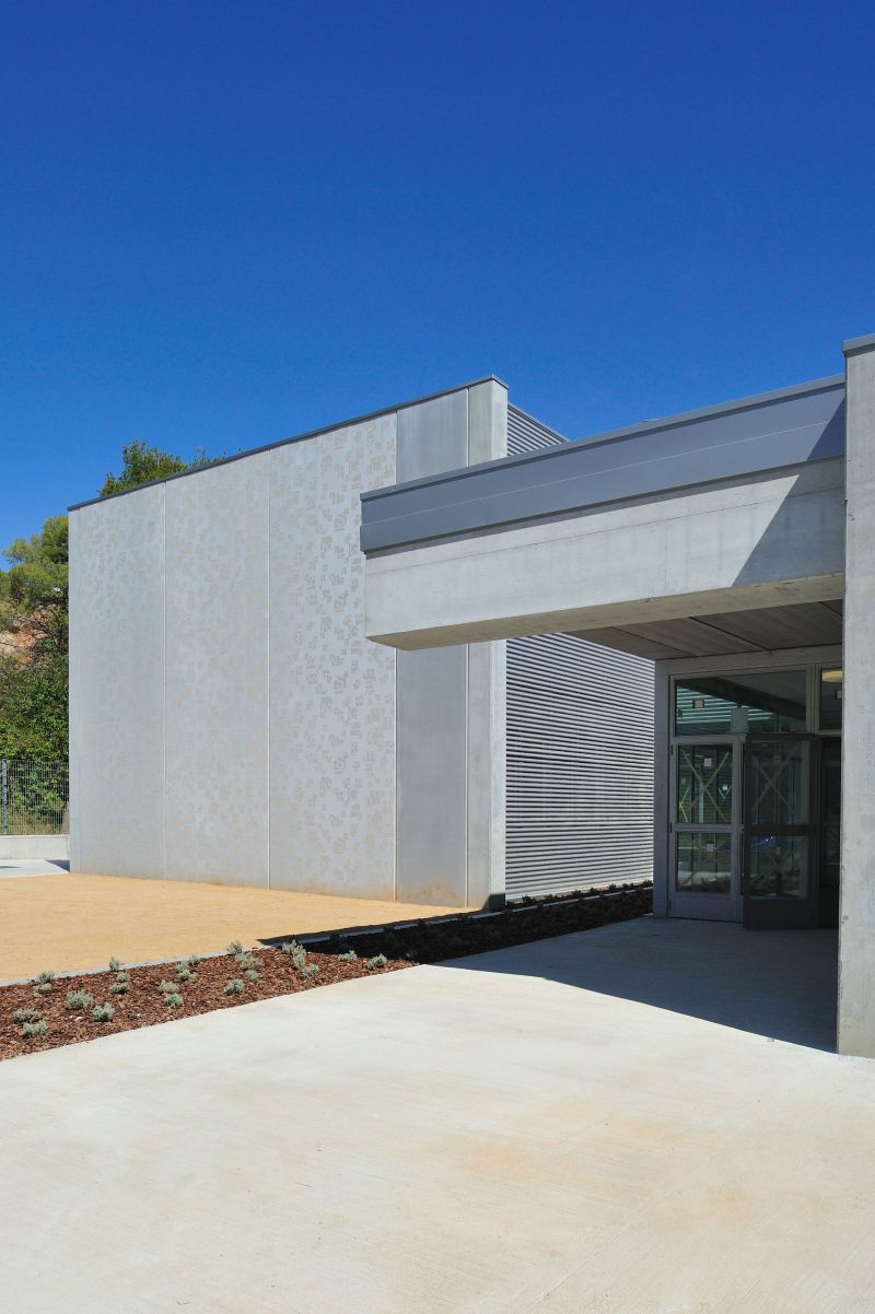 Graphic Concrete Josep Guinovart Primary School